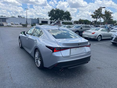 Used 2025 Lexus IS 300 w/ Premium Package RWD image 4