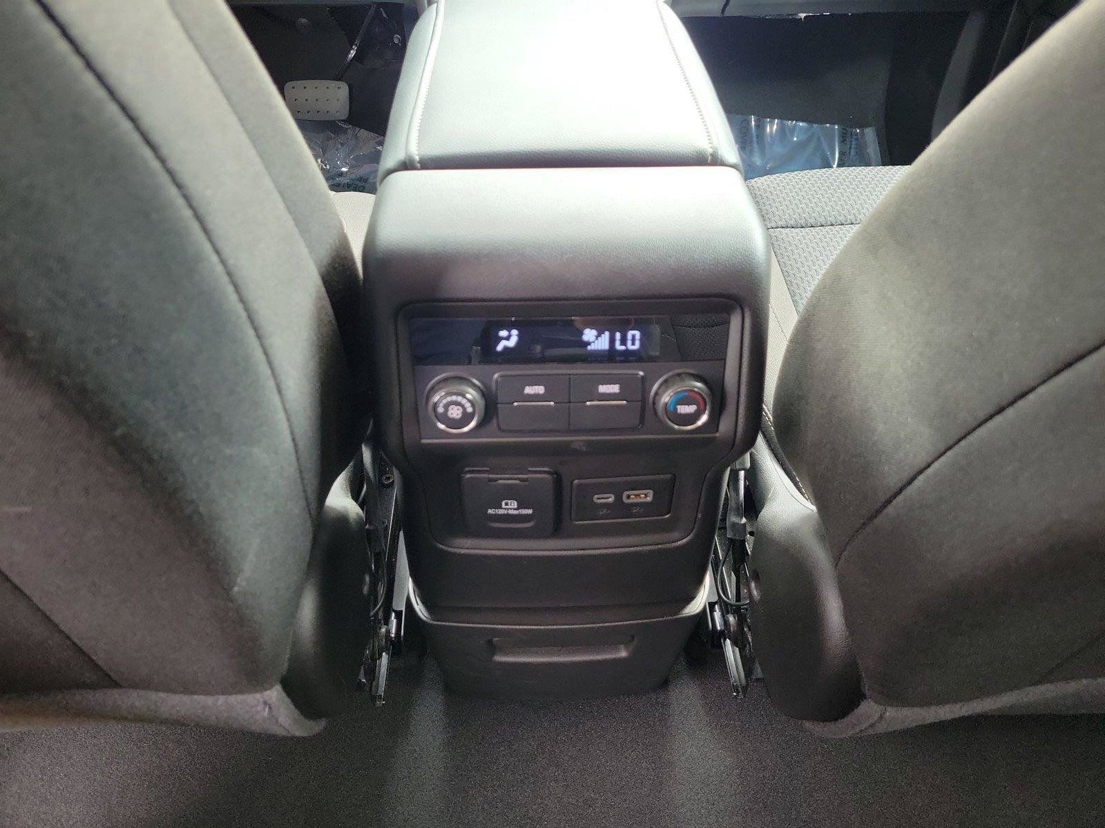 Used 2023 GMC Acadia SLE w/ Driver Convenience Package FWD image 11