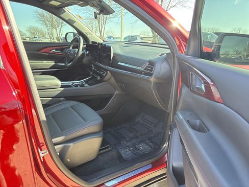 Used 2024 Chevrolet Traverse Z71 w/ Enhanced Driving Package image 14