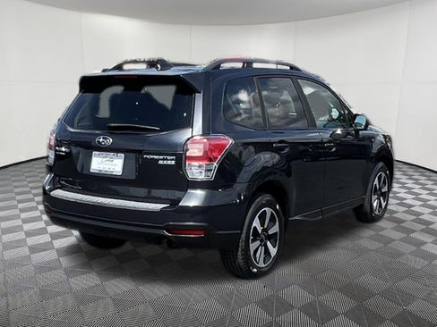 Used 2017 Subaru Forester 2.5i Premium AWD/4WD image 6