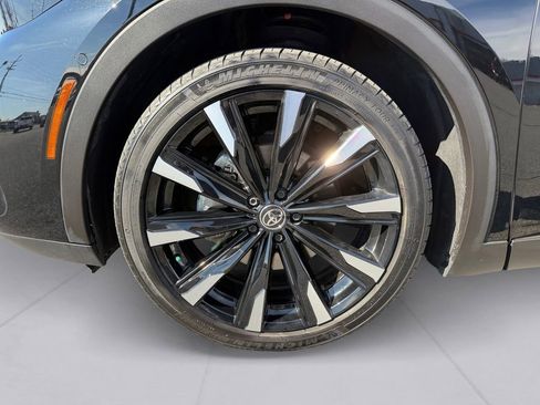 Certified 2024 Toyota Crown Platinum image 9