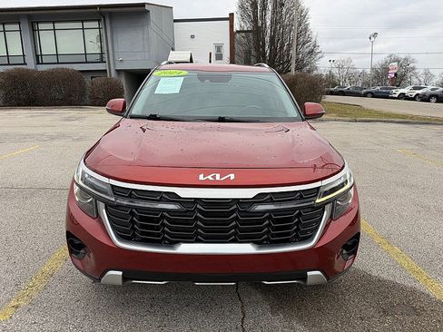 Used 2024 Kia Seltos S image 2