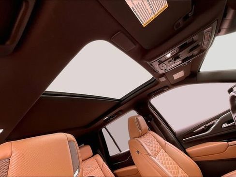 Used 2023 Cadillac Escalade Premium Luxury w/ Performance Package image 20