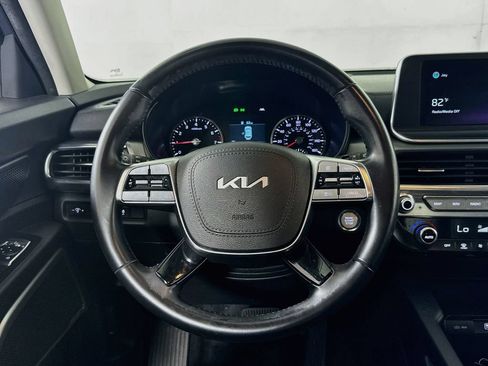 Used 2022 Kia Telluride LX AWD/4WD image 11