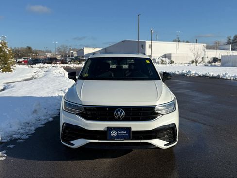 Certified 2023 Volkswagen Tiguan SE R-Line image 2