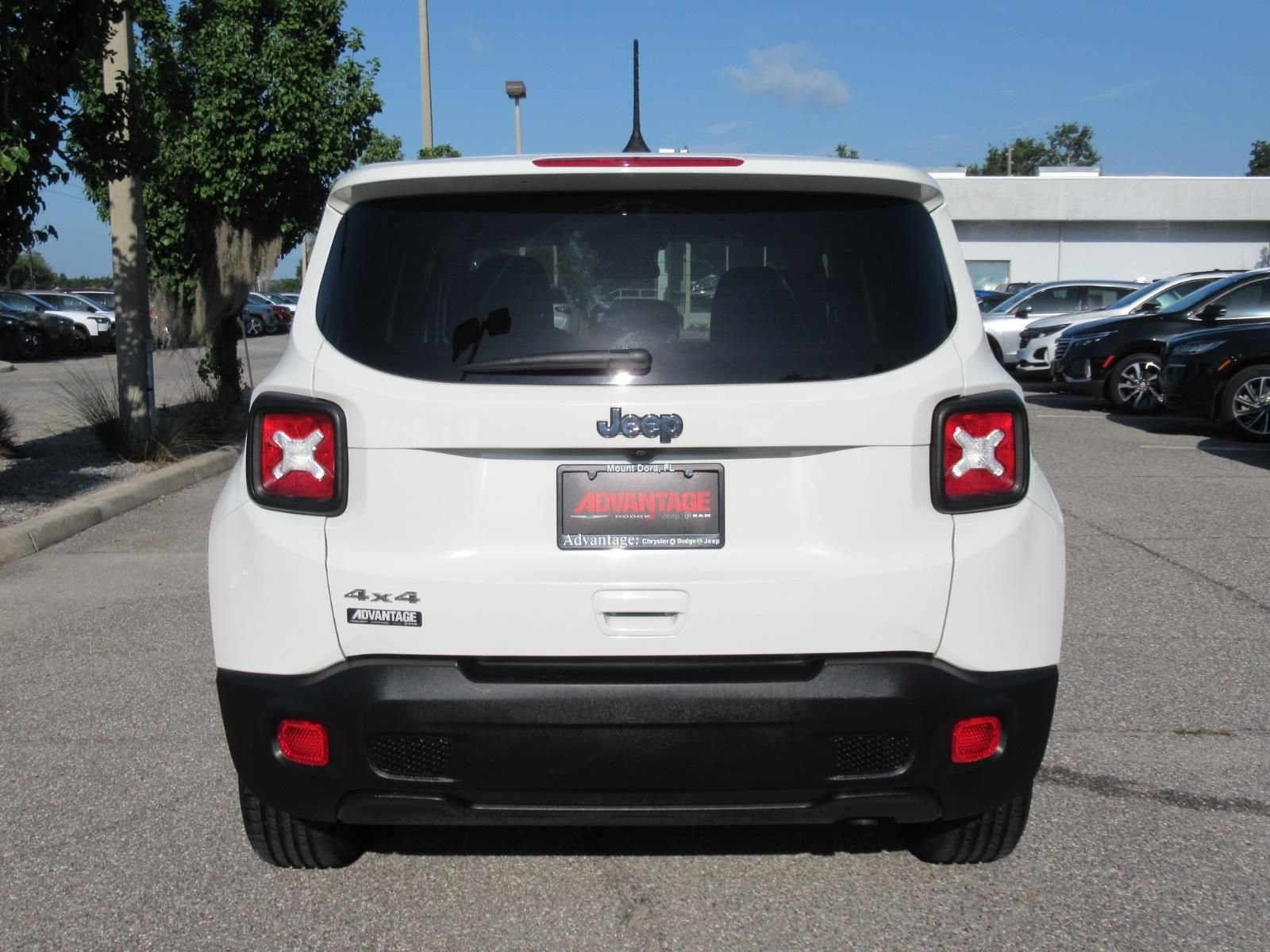Certified 2023 Jeep Renegade Latitude AWD/4WD image 6