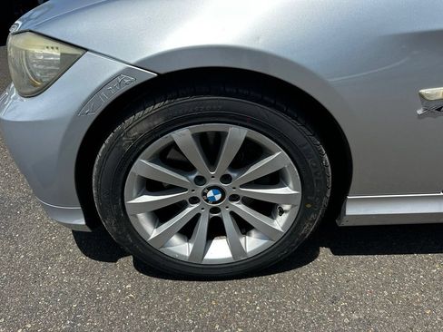 Used 2011 BMW 328i xDrive Sedan AWD/4WD image 9