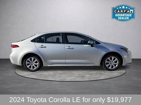 Used 2024 Toyota Corolla LE image 2