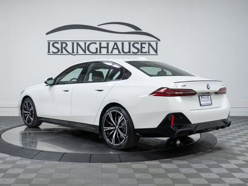 New 2026 BMW 530i xDrive w/ M Sport Package image 7