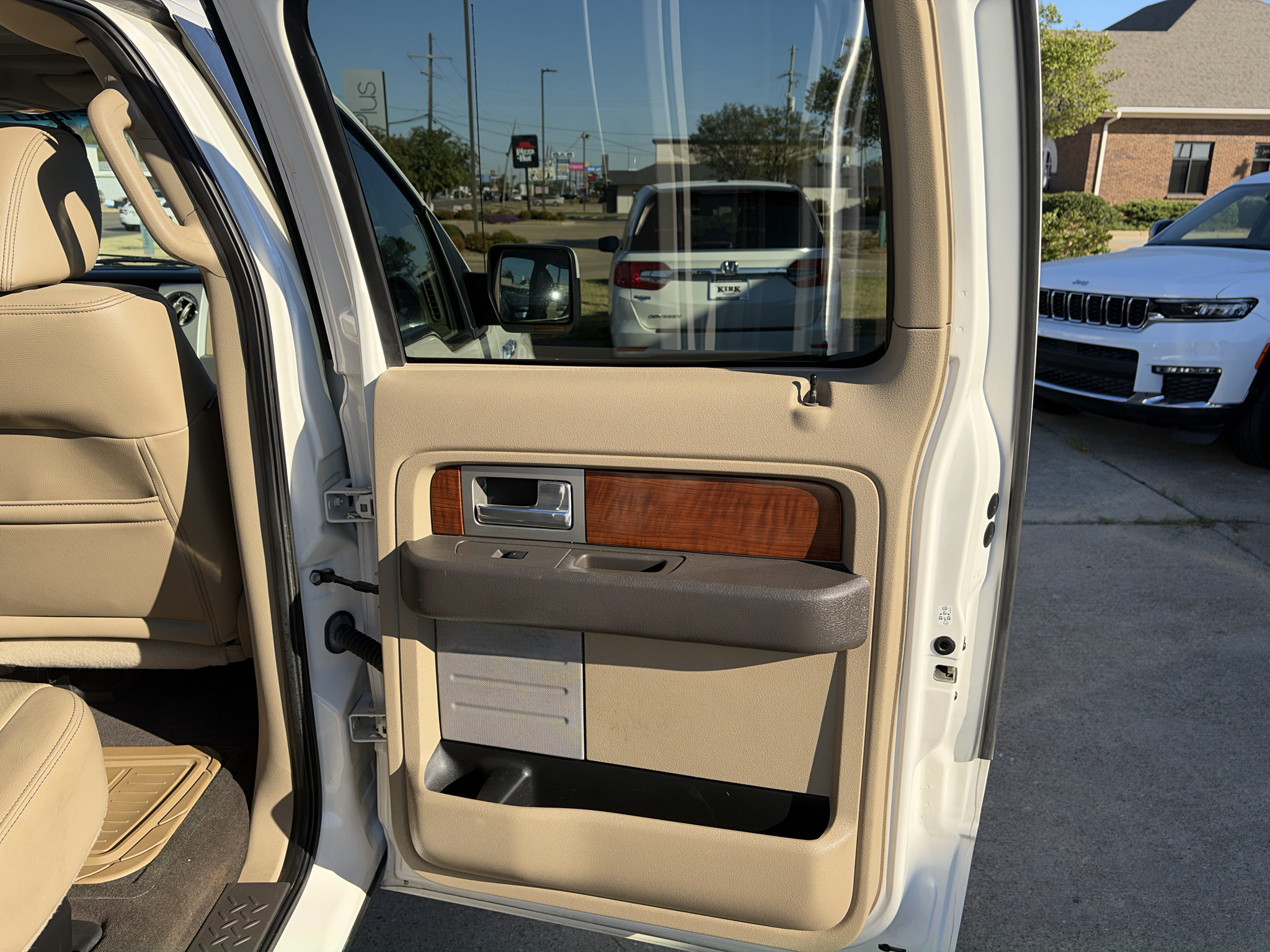 Used 2009 Ford F150 4x4 SuperCrew image 17