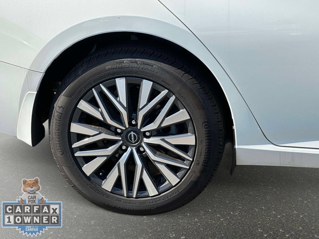 Used 2023 Nissan Altima 2.5 SV w/ SV Premium Package AWD/4WD image 13