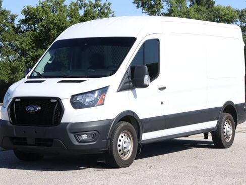 Used 2023 Ford Transit 250 Medium Roof AWD w/ Load Area Protection Package image 5