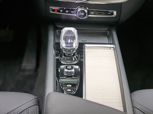 New 2026 Volvo XC60 B5 Plus w/ Protection Package Premier image 30