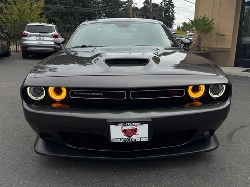 Used 2020 Dodge Challenger R/T RWD image 2