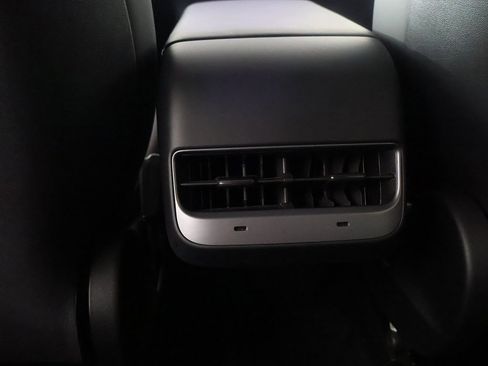 Used 2023 Tesla Model Y Long Range image 49