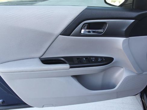Used 2015 Honda Accord LX image 10
