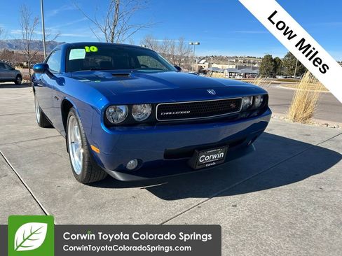 Used 2010 Dodge Challenger R/T image 1