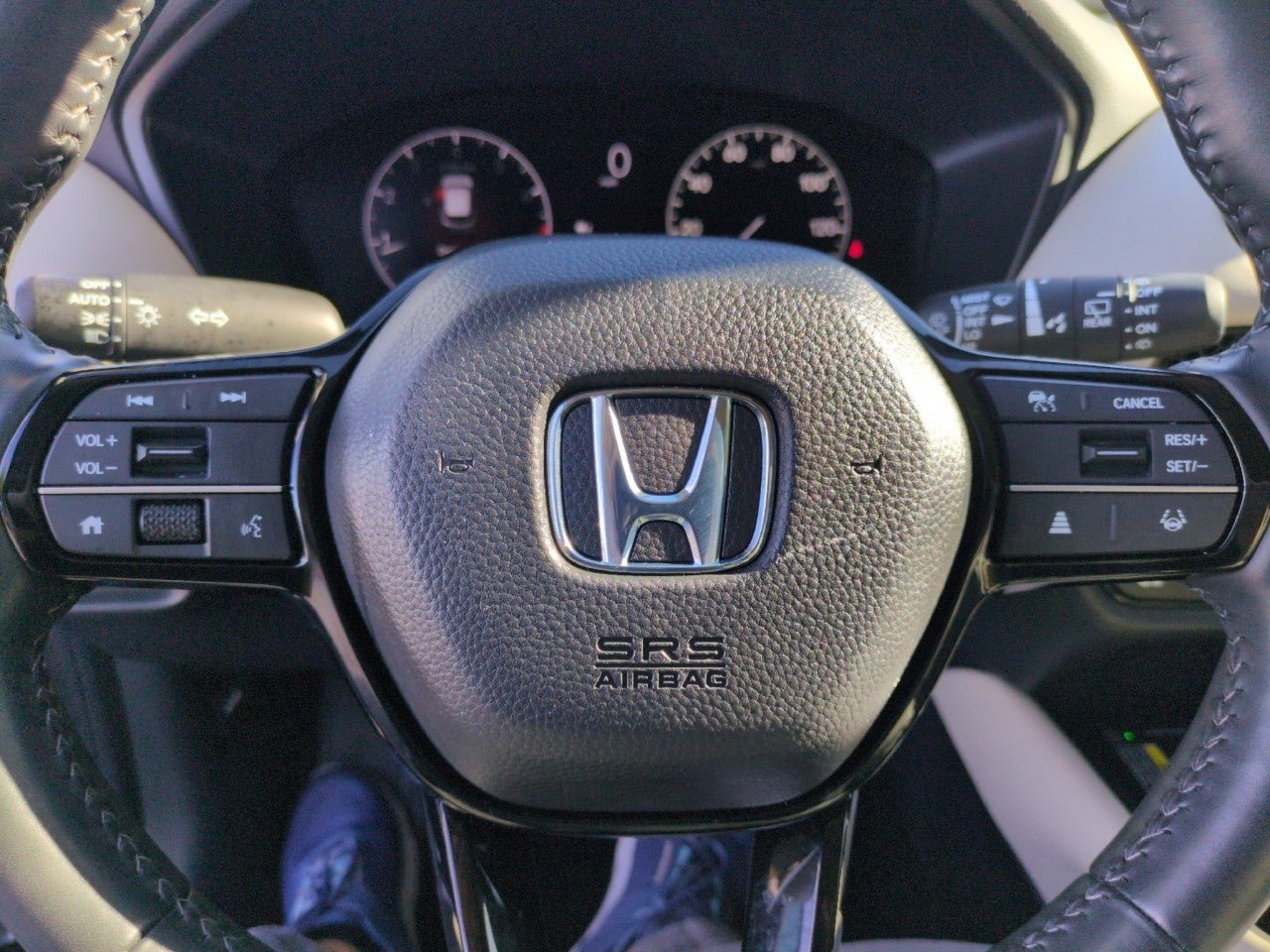 Used 2024 Honda HR-V EX-L image 16