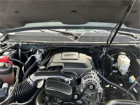 Used 2011 Chevrolet Avalanche LS image 11