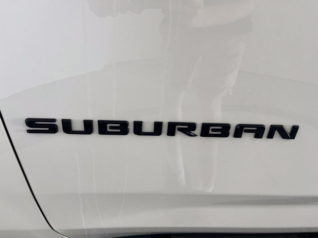 Used 2025 Chevrolet Suburban Z71 AWD/4WD image 41