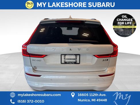Used 2022 Volvo XC60 B5 Momentum image 6