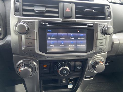 Used 2018 Toyota 4Runner SR5 image 38