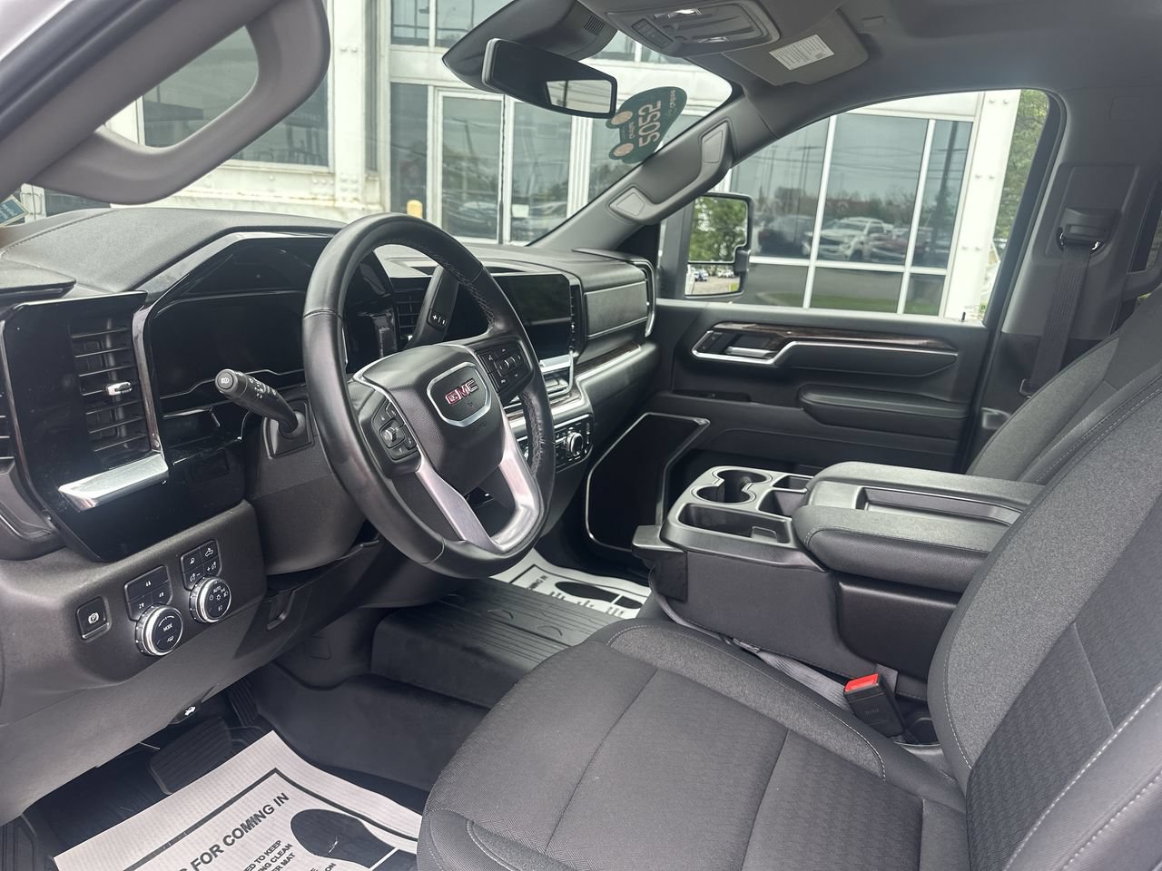 Used 2025 GMC Sierra 2500 SLE w/ SLE Value Package; AWD/4WD image 10