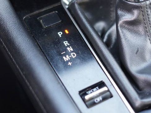 Used 2022 MAZDA MAZDA3 s image 27