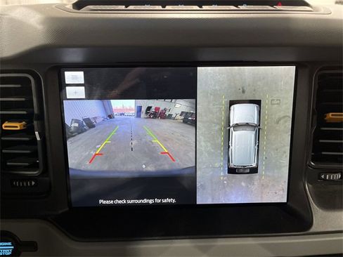 Used 2023 Ford Bronco Badlands image 27