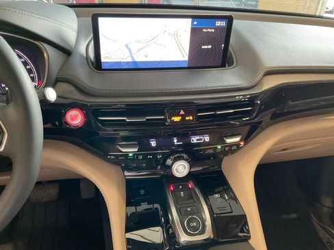 Certified 2024 Acura MDX SH-AWD w/ Advance Package image 16