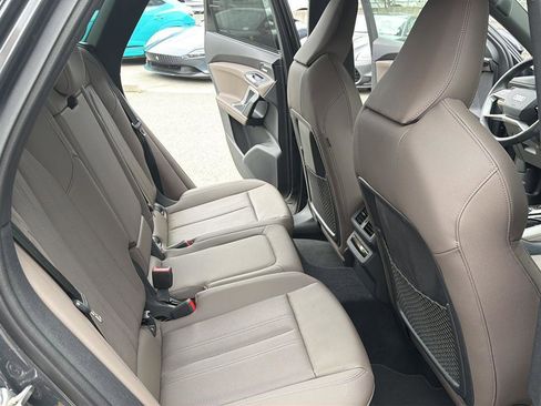 Used 2025 Audi Q5 Premium w/ Premium Plus AWD/4WD image 13