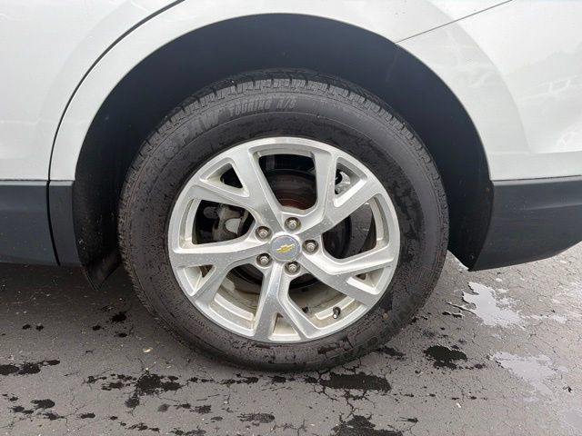 Used 2018 Chevrolet Equinox Premier AWD/4WD image 9
