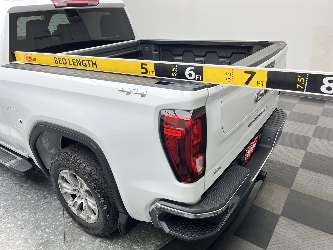 Used 2023 GMC Sierra 1500 SLE AWD/4WD image 30