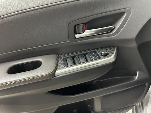 Used 2022 Toyota Sienna XLE Woodland Edition AWD/4WD image 18