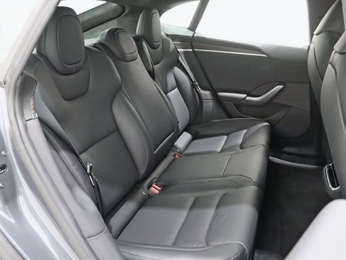 Used 2022 Tesla Model S image 32
