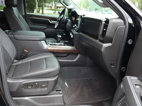 Used 2025 GMC Sierra 1500 SLT w/ SLT Premium Plus Package RWD image 24