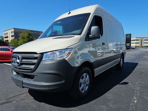New 2025 Mercedes-Benz Sprinter 2500 image 4