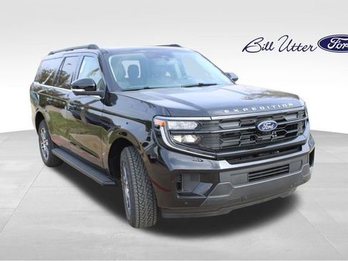 New 2025 Ford Expedition Max Active image 2