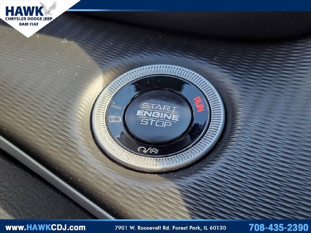 Certified 2025 Jeep Grand Cherokee Laredo AWD/4WD image 17