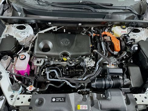 Used 2025 Toyota RAV4 XLE image 31