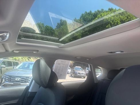 Used 2024 Hyundai Kona Limited AWD/4WD image 42