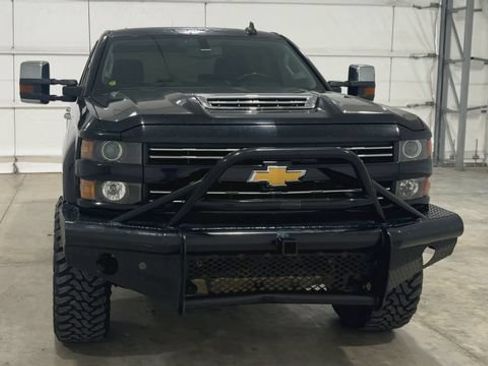Used 2019 Chevrolet Silverado 2500 LT AWD/4WD image 7