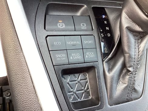 Used 2024 Toyota RAV4 XLE w/ Weather Package AWD/4WD image 28