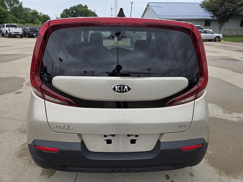 Used 2020 Kia Soul EX w/ Option Group 015 FWD image 4