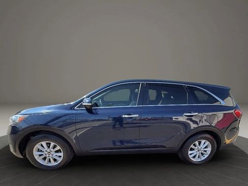 Used 2019 Kia Sorento LX image 8