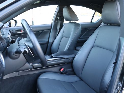 Used 2022 Lexus IS 300 image 30