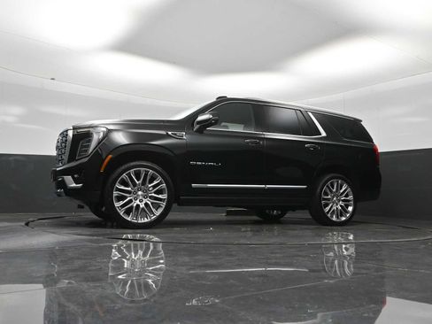 New 2026 GMC Yukon Denali w/ Sun & Power Step Package AWD/4WD image 21
