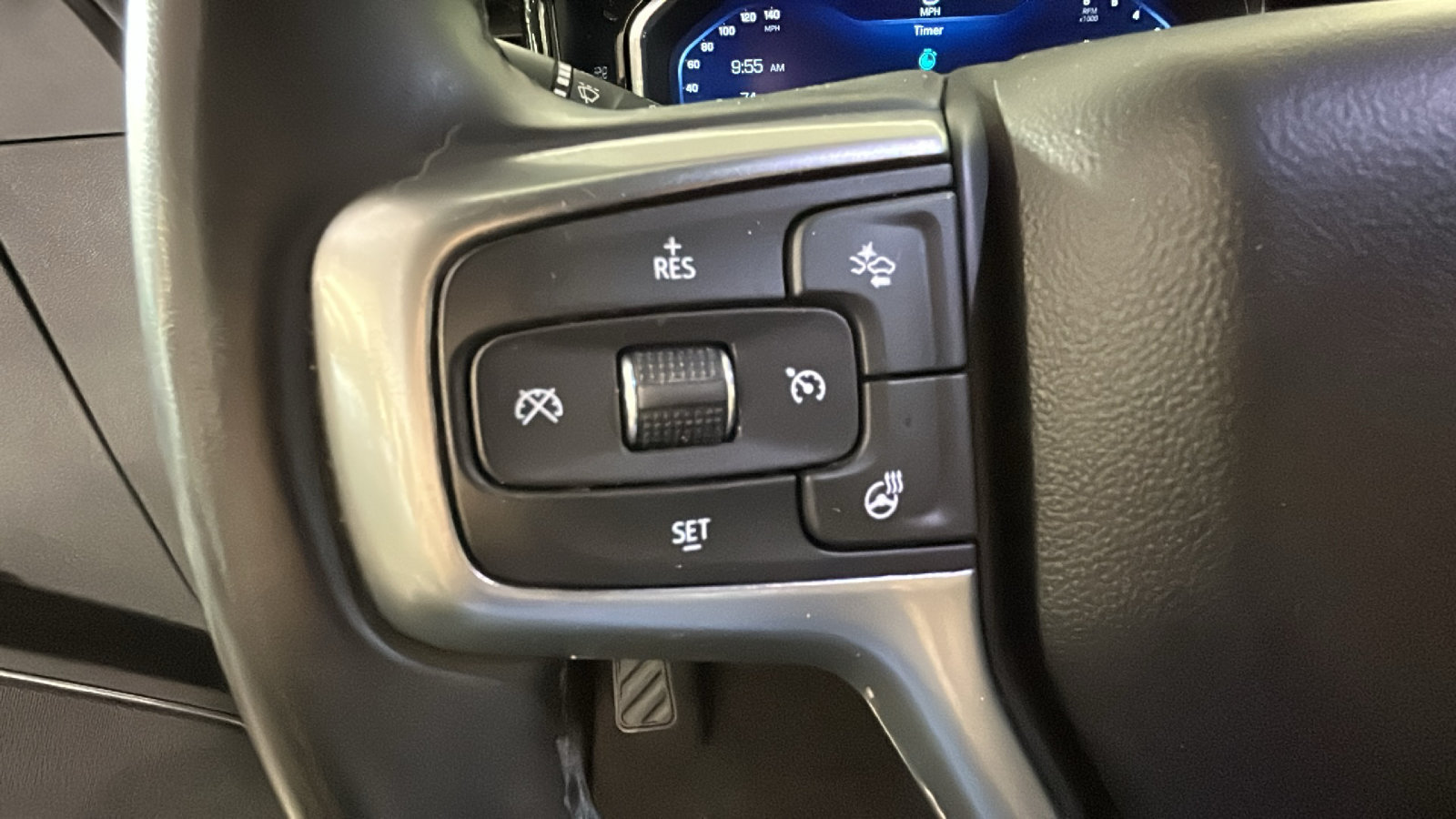 Used 2023 Chevrolet Silverado 1500 LT AWD/4WD image 18