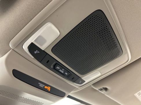 Certified 2025 Honda HR-V LX image 30