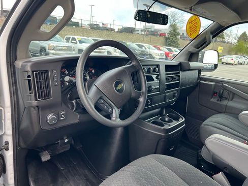 Used 2024 Chevrolet Express 2500 w/ Driver Convenience Package image 18